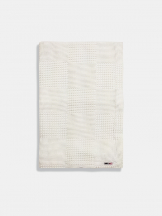  Păturică gofrată dimensiune 90x110 cm ( Crem)